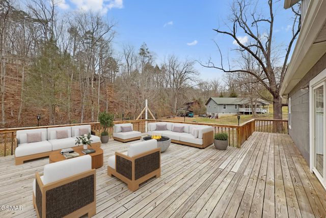 1853 Bluff Mountain Road, Sevierville, TN 37876