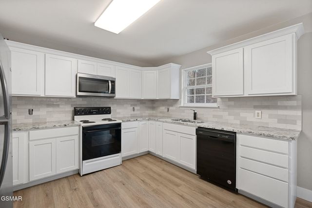 1853 Bluff Mountain Road, Sevierville, TN 37876