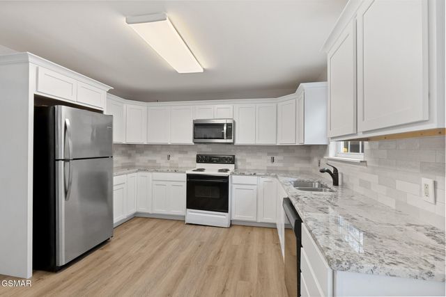 1853 Bluff Mountain Road, Sevierville, TN 37876