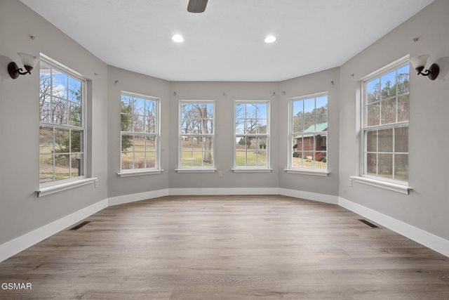 1853 Bluff Mountain Road, Sevierville, TN 37876