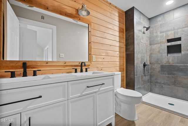 1853 Bluff Mountain Road, Sevierville, TN 37876