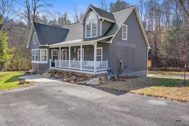 1853 Bluff Mountain Road, Sevierville, TN 37876