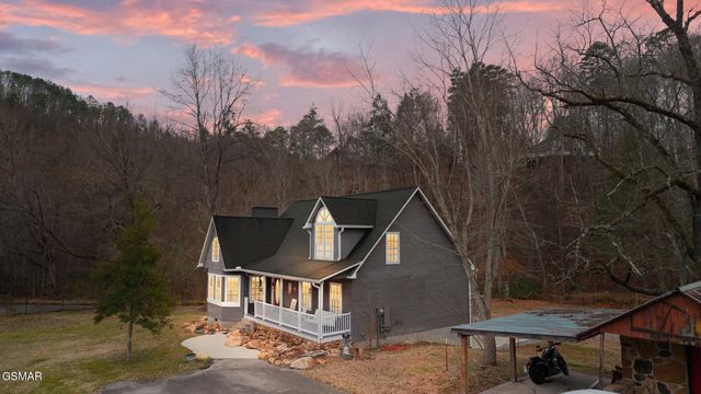 1853 Bluff Mountain Road, Sevierville, TN 37876