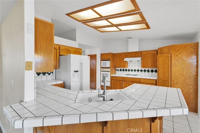 10578 Westway, Hesperia, CA 92345