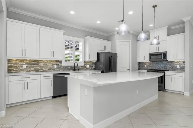 19728 Estero Pointe LN, Fort Myers, FL 33908