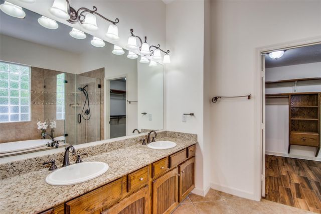 34 Ginger Bay Place, The Woodlands, TX 77382