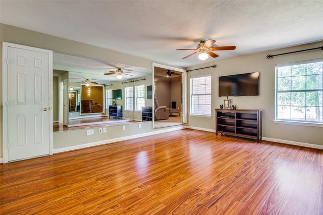 34 Ginger Bay Place, The Woodlands, TX 77382