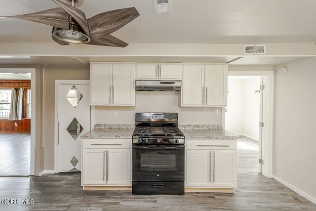 210 E Poe Road, Bowling Green, OH 43402