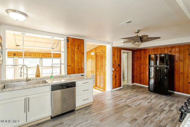 210 E Poe Road, Bowling Green, OH 43402