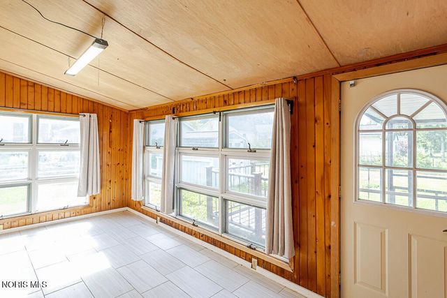 210 E Poe Road, Bowling Green, OH 43402