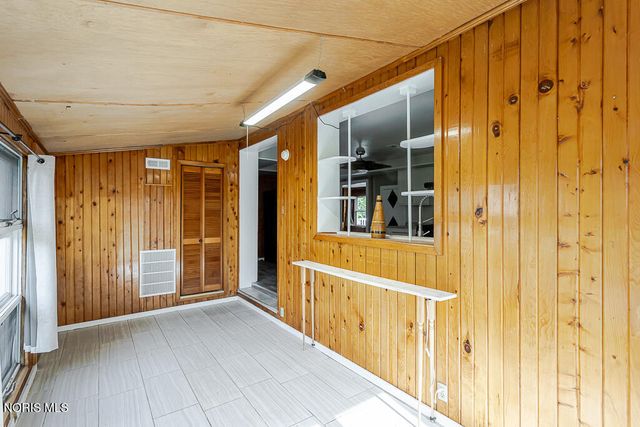 210 E Poe Road, Bowling Green, OH 43402