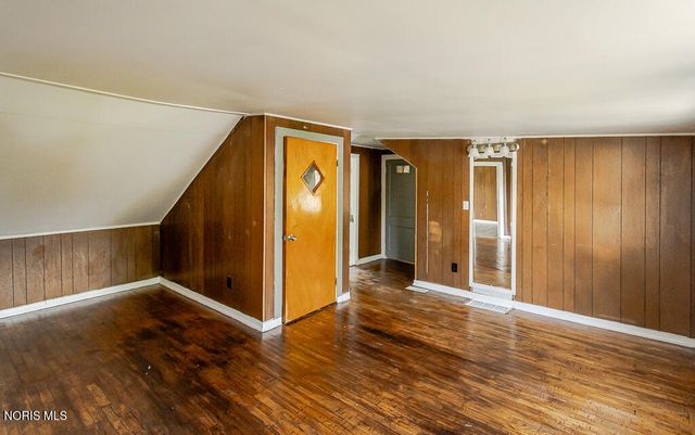 210 E Poe Road, Bowling Green, OH 43402
