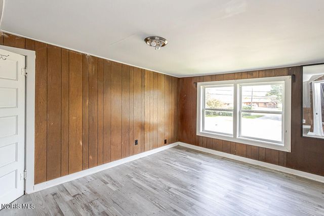 210 E Poe Road, Bowling Green, OH 43402