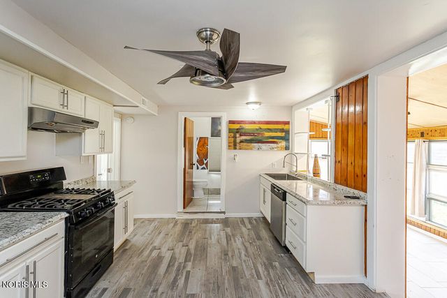 210 E Poe Road, Bowling Green, OH 43402