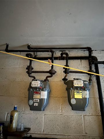 40 Autumn Avenue, Brooklyn, NY 11208