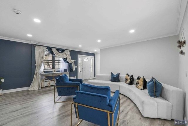 817 Jassamine Way, Fort Lee, NJ 07024
