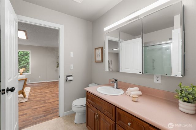 4562 SE Burley Olalla Road, Olalla, WA 98359