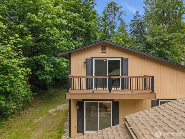 4562 SE Burley Olalla Road, Olalla, WA 98359