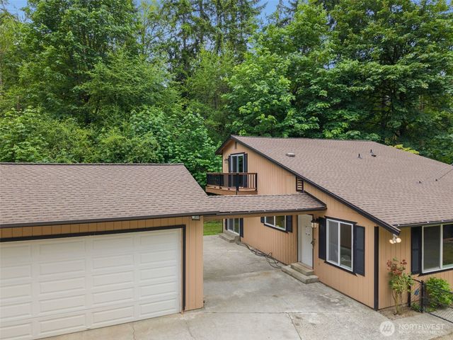 4562 SE Burley Olalla Road, Olalla, WA 98359