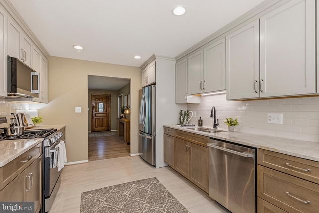 8100 ELLET RD, Springfield, VA 22151