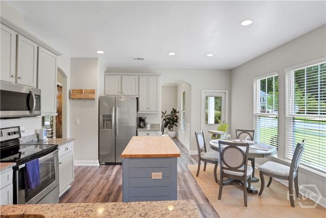 7 Gresham Lane, Savannah, GA 31419