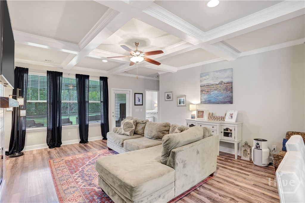 Image 26 of property listing at 7 Gresham Lane, Savannah, GA 31419