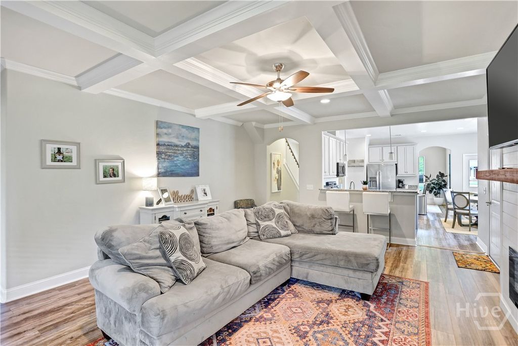 Image 30 of property listing at 7 Gresham Lane, Savannah, GA 31419