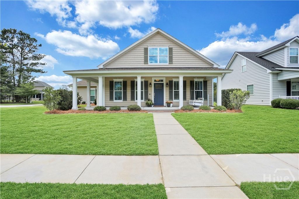 Image 5 of property listing at 7 Gresham Lane, Savannah, GA 31419