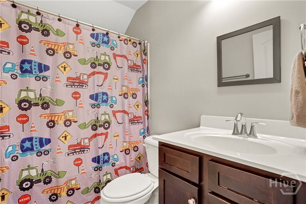 Image 57 of property listing at 7 Gresham Lane, Savannah, GA 31419