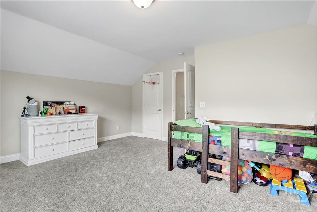 Image 62 of property listing at 7 Gresham Lane, Savannah, GA 31419