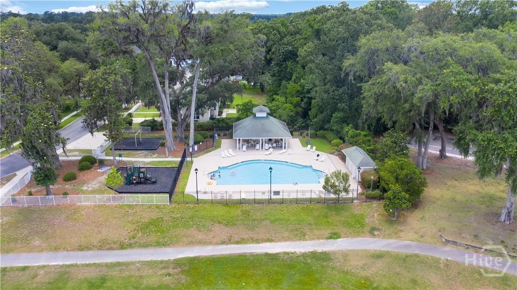 Image 73 of property listing at 7 Gresham Lane, Savannah, GA 31419