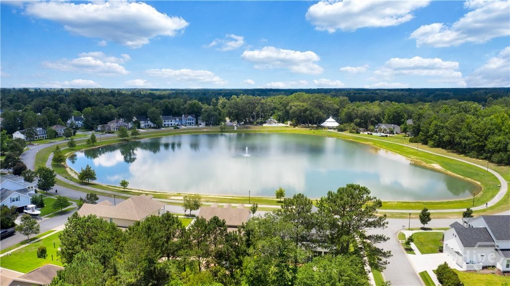 Image 75 of property listing at 7 Gresham Lane, Savannah, GA 31419