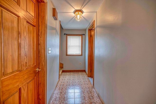 36 Mcgowan St, Fall River, MA 02723