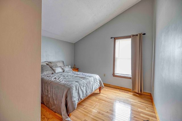 36 Mcgowan St, Fall River, MA 02723