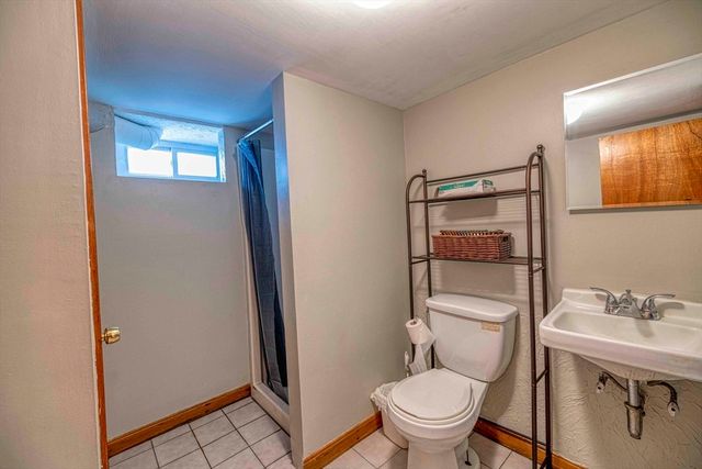 36 Mcgowan St, Fall River, MA 02723