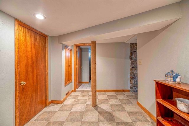 36 Mcgowan St, Fall River, MA 02723
