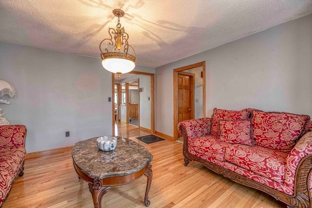 36 Mcgowan St, Fall River, MA 02723