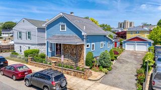 36 Mcgowan St, Fall River, MA 02723