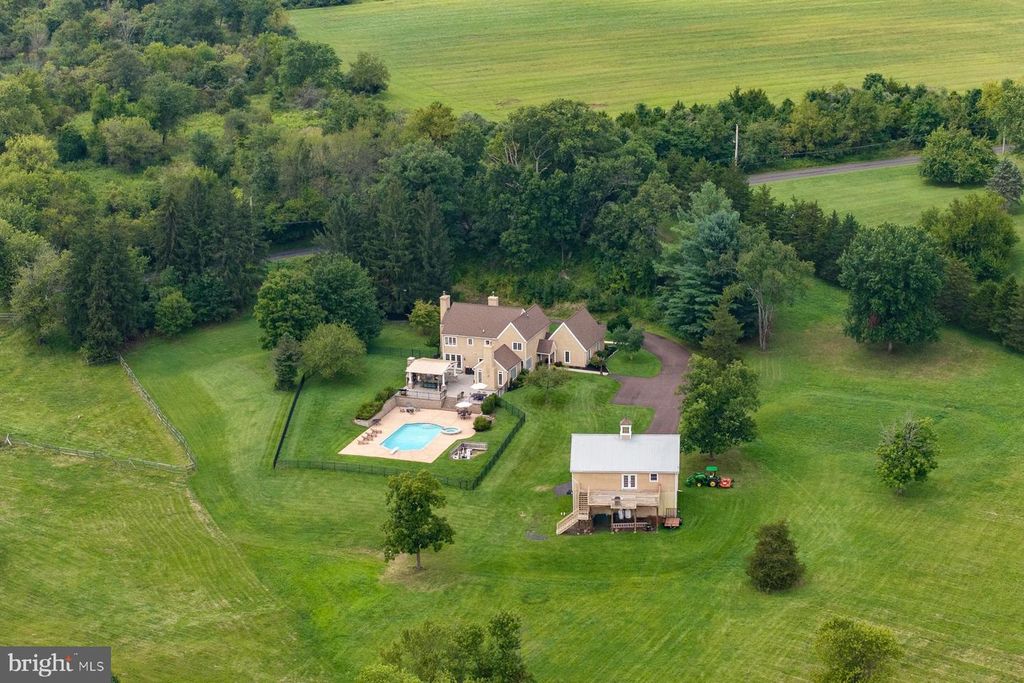 98 CRESSMAN RD, TELFORD, PA 18969 — exterior