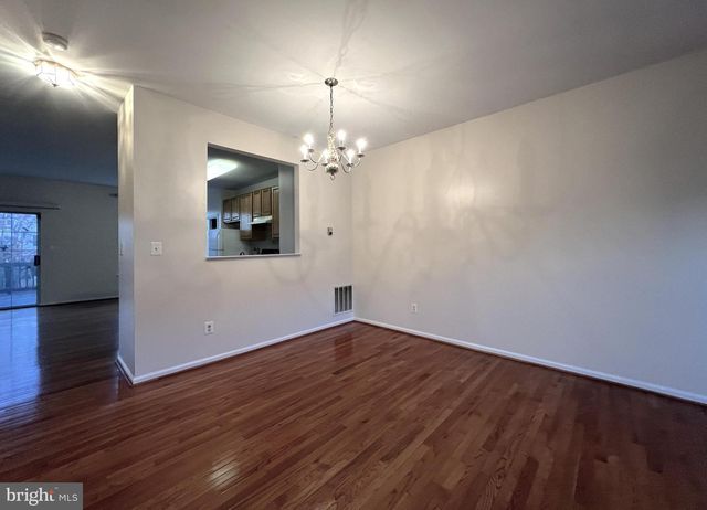 45504 TRAIL RUN TER, Sterling, VA 20164