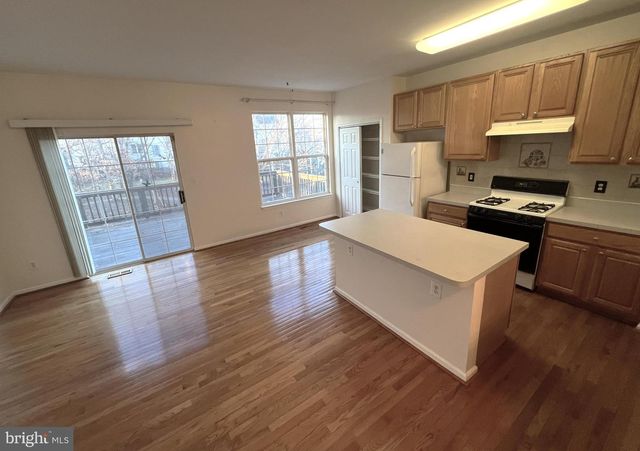 45504 TRAIL RUN TER, Sterling, VA 20164