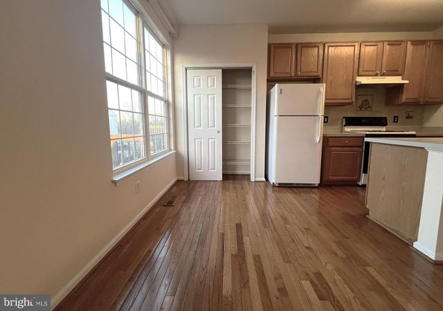 45504 TRAIL RUN TER, Sterling, VA 20164