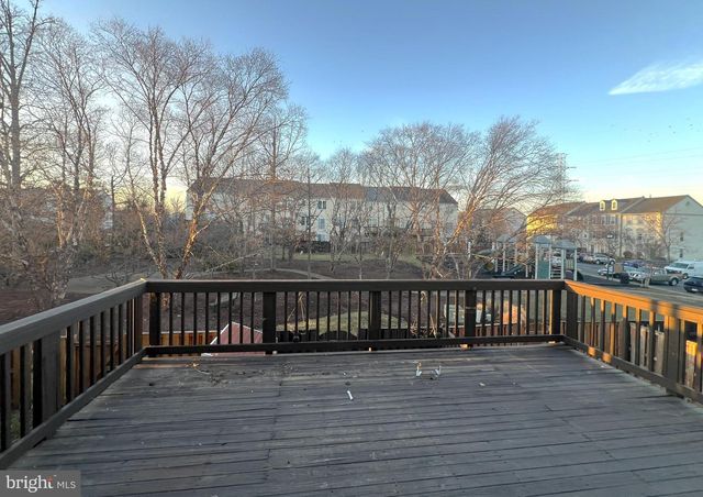 45504 TRAIL RUN TER, Sterling, VA 20164