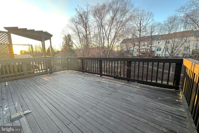 45504 TRAIL RUN TER, Sterling, VA 20164