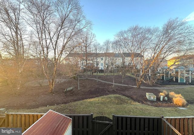 45504 TRAIL RUN TER, Sterling, VA 20164