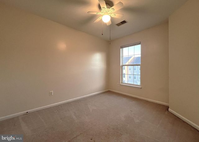 45504 TRAIL RUN TER, Sterling, VA 20164