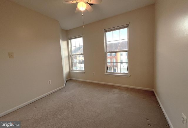 45504 TRAIL RUN TER, Sterling, VA 20164