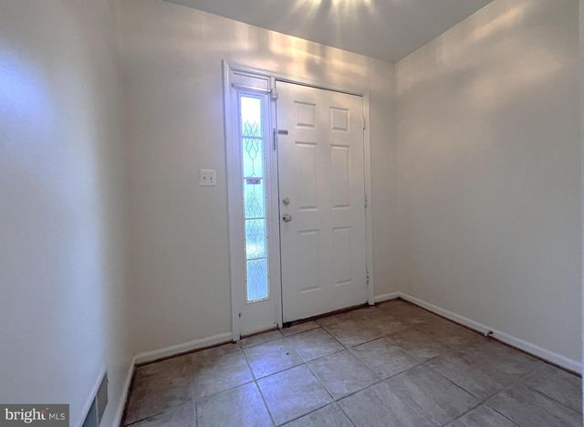 45504 TRAIL RUN TER, Sterling, VA 20164