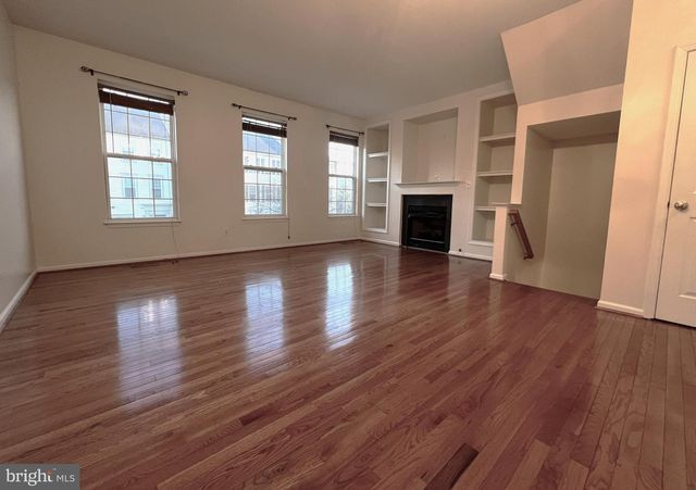 45504 TRAIL RUN TER, Sterling, VA 20164