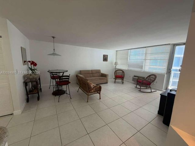 5313 Collins Ave 1109, Miami Beach, FL 33140